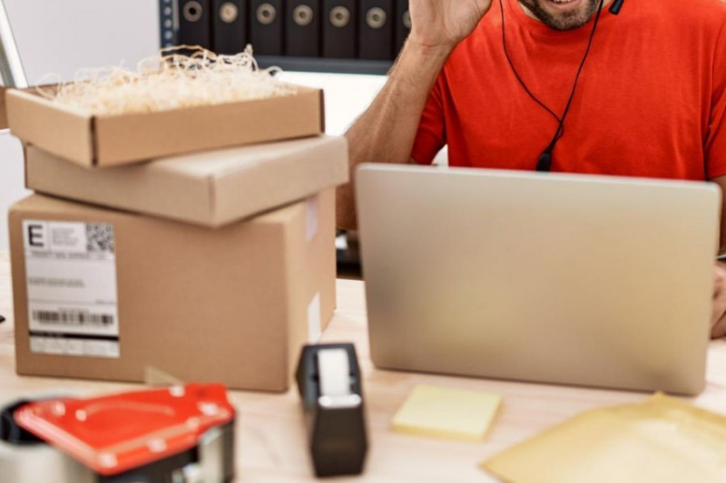 Branża e-commerce i logistyki z problemami kadrowymi przed świętami